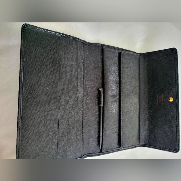 Vintage Louis Vuitton Epi Leather Wallet - Picture 4 of 6